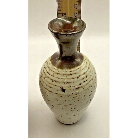 Vintage Maas Stoneware Art Pottery Speckled Bud Vases Signed Set of 2 - Picture 9 of 14